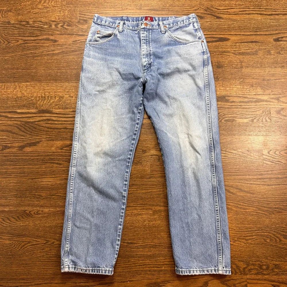 Wrangler 31MWZPW Relaxed Fit Jeans Mens 36x32 Light Wash Blue Denim Cotton